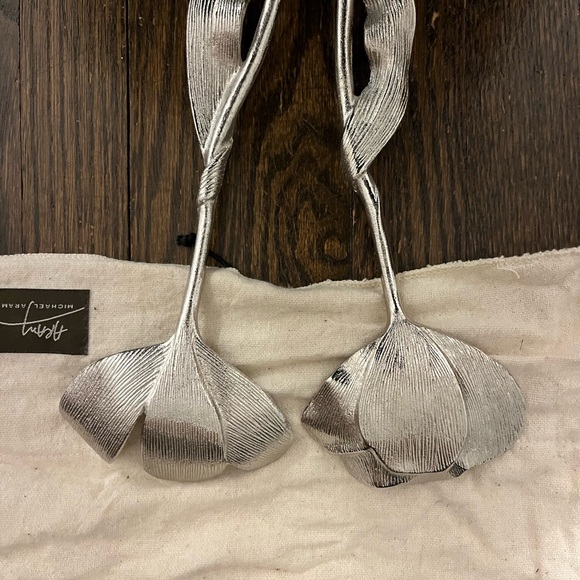 Michael Aram Silver Tulip Serving Utensils with Cream Pouch - Picture 3 of 4